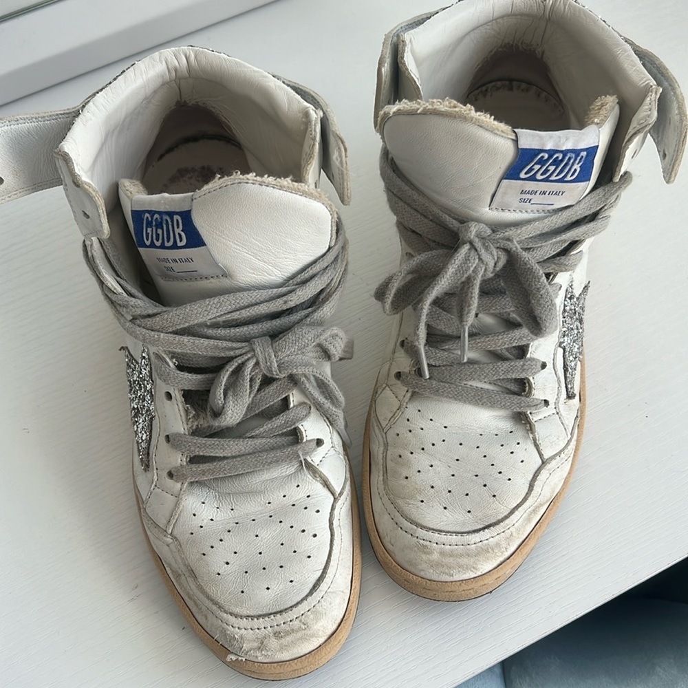 GOLDEN GOOSE 37 SKYSTAR